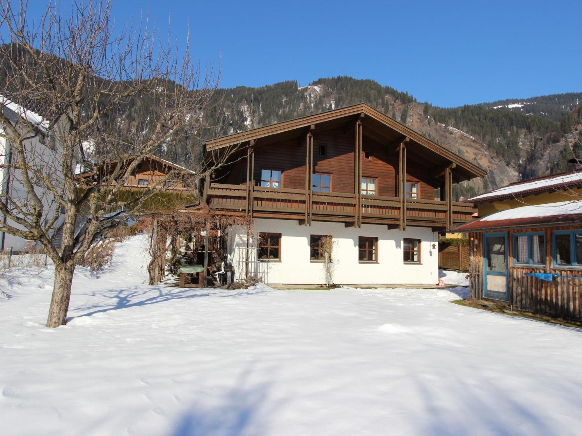 Quaint Mansion Near Ski Bus In Goldegg Esterno foto