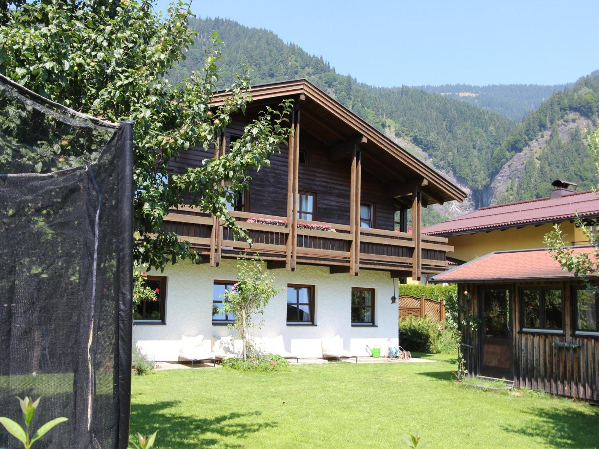 Quaint Mansion Near Ski Bus In Goldegg Esterno foto